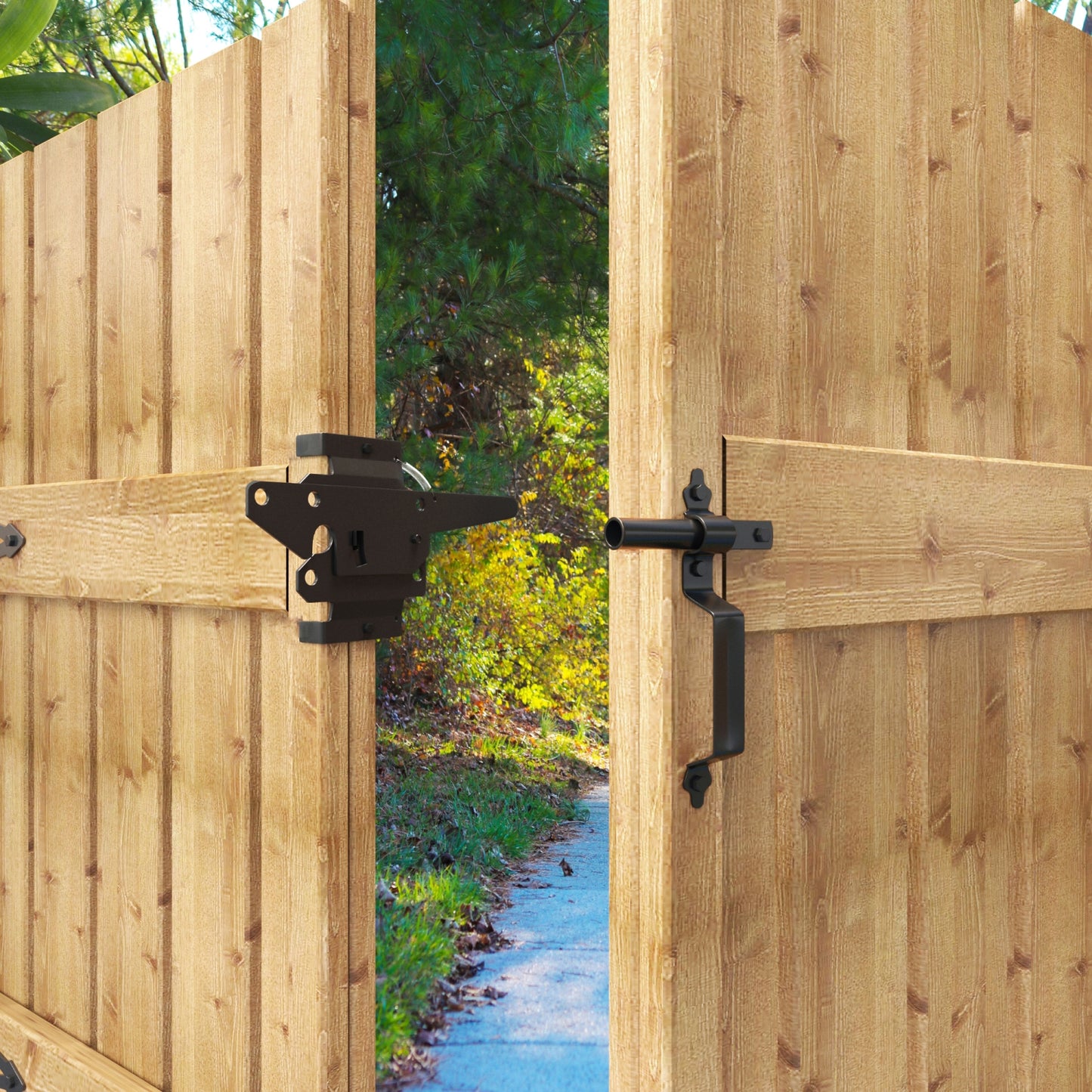 Self-Locking Gate Latch for Wooden Fence